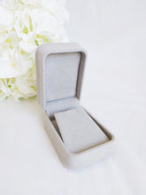 Load image into Gallery viewer, Grey Luxury Suede Pendant Box - Grey interior oblique 2
